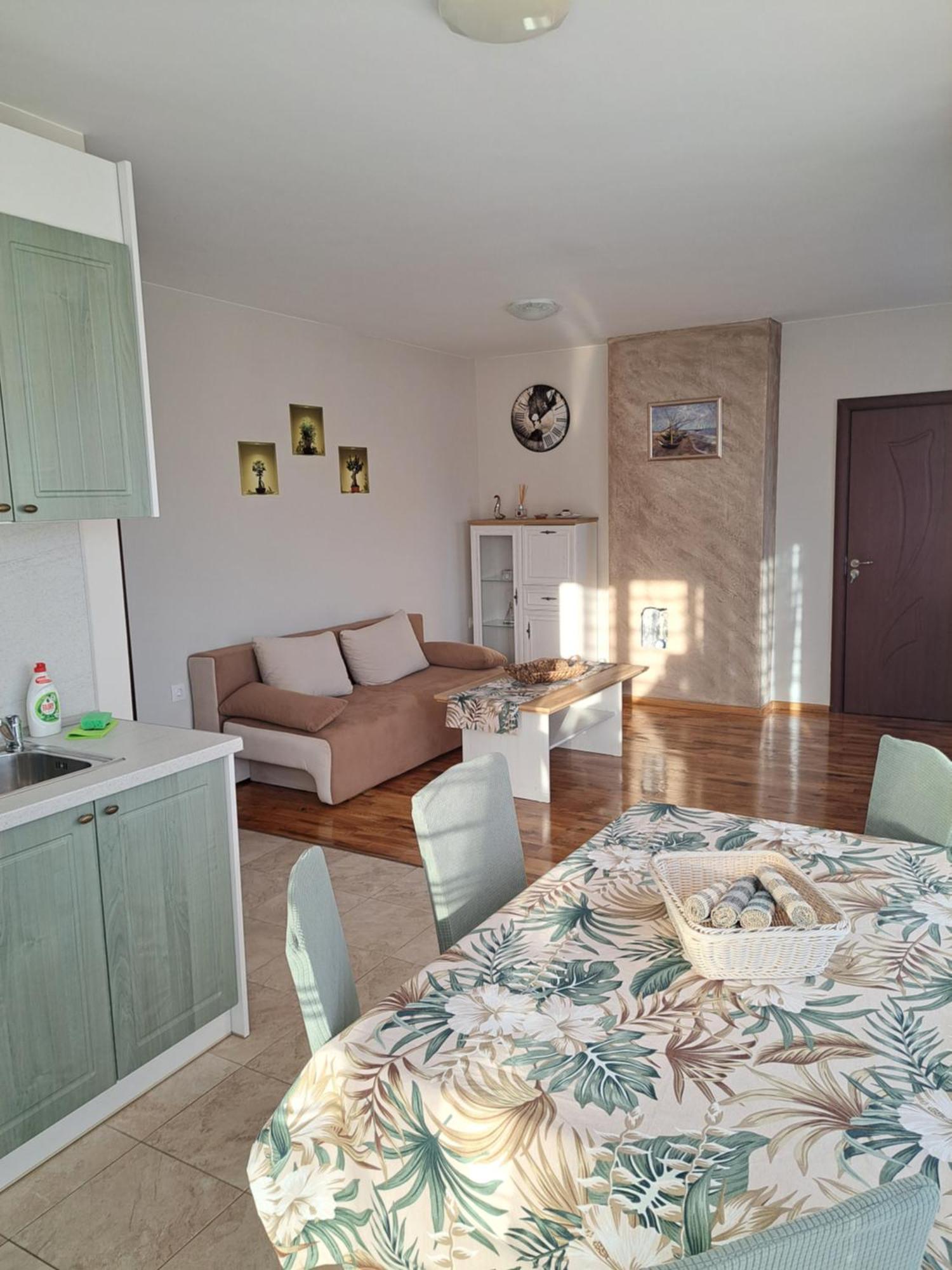 Megi Apartments, Nesebar Sity Eksteriør billede