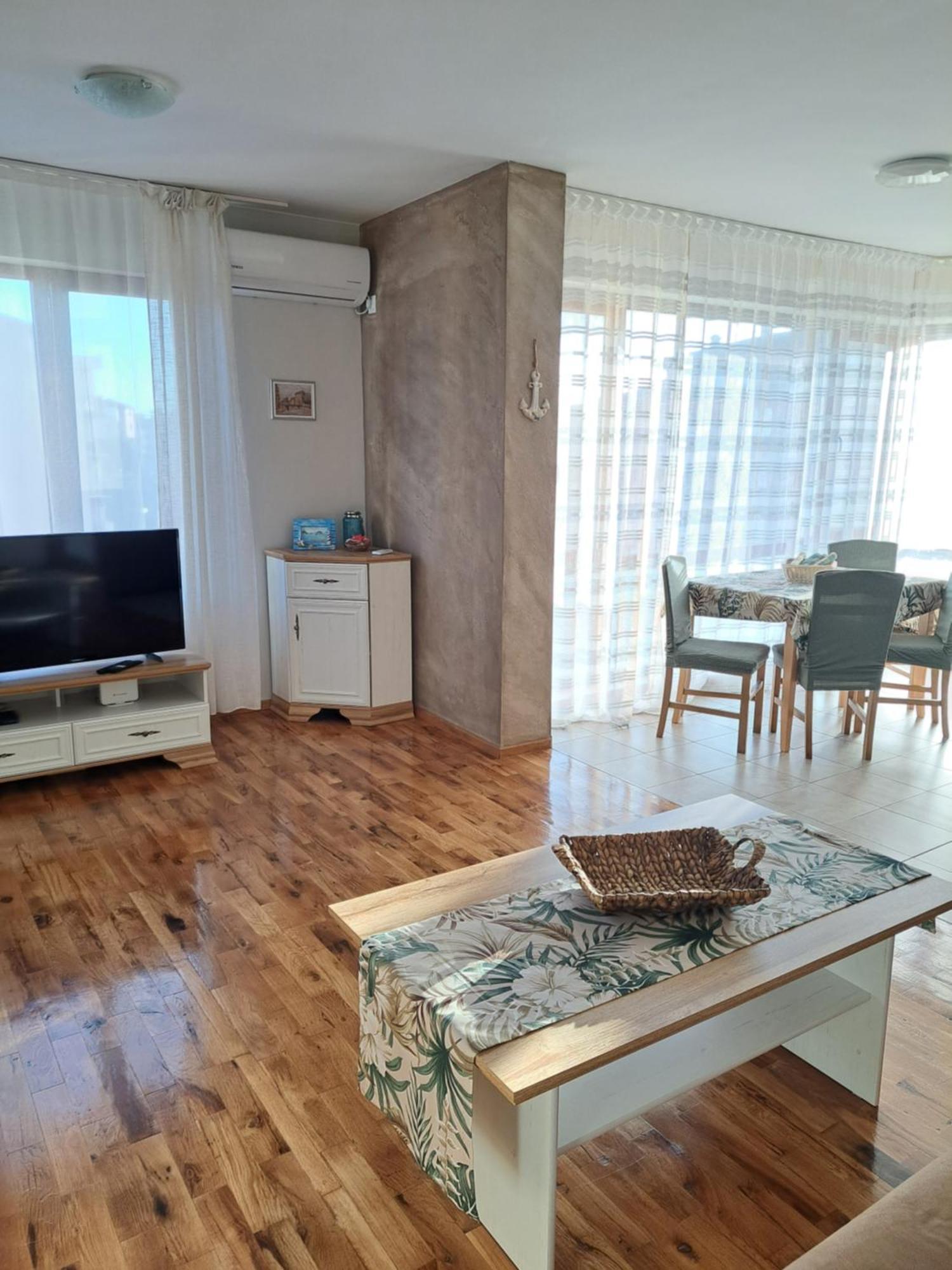 Megi Apartments, Nesebar Sity Eksteriør billede